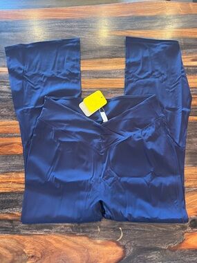 Lemon Navy Sculpting Leggings with V Waistband